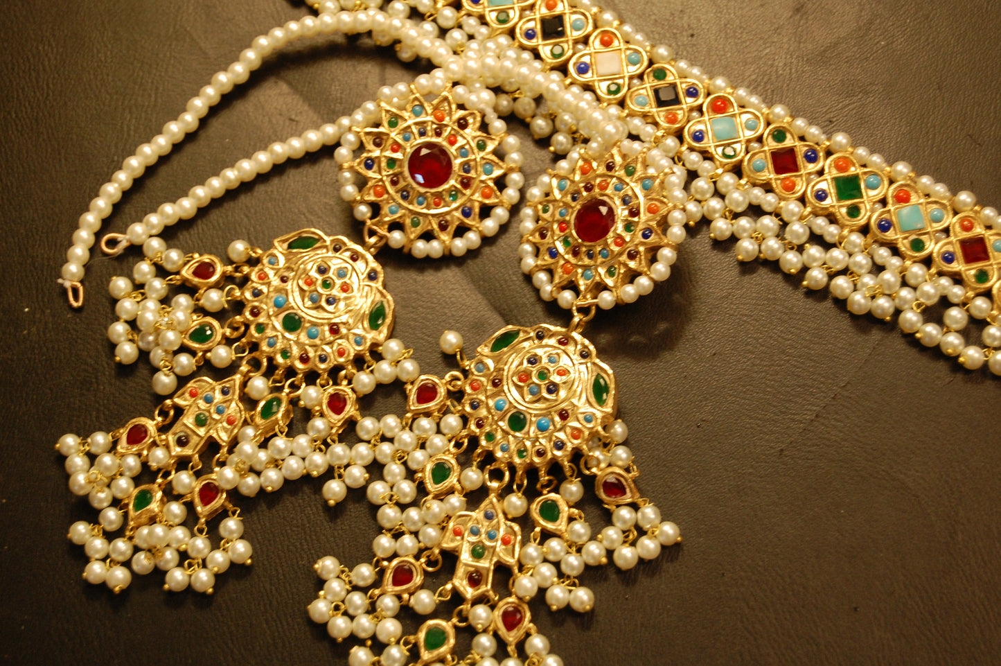 NAURATAN MULTI & PEARLS CHOKER SET