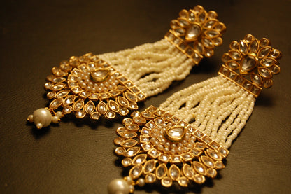 JHOOMAR STYLE EARRINGS IN KUNDAN & PEARLS