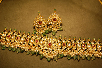 GORGEOUS INDIAN KUNDAN & MULTI STONE CHOKER SET