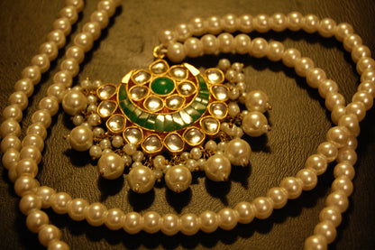 ELEGANT GREEN KUNDAN MALA