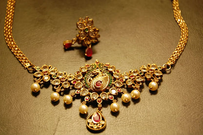 ELEGANT SOUTH INDIAN NECKLACE SET