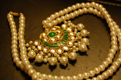 ELEGANT GREEN KUNDAN MALA