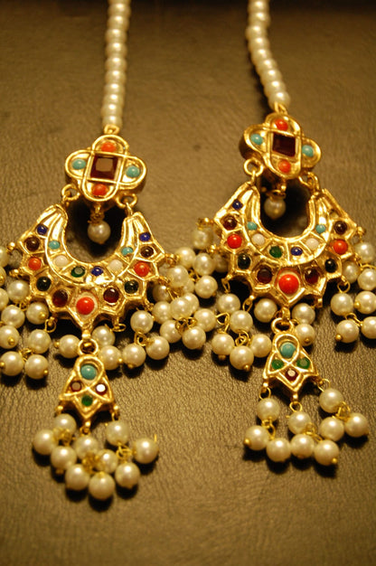 NAURATAN EARRINGS WITH PEARLS