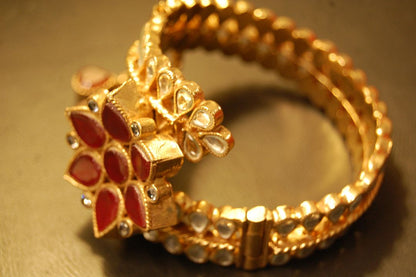 ELEGANT KUNDAN KARA WITH RED FLOWER