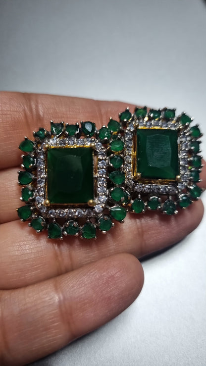GREEN SQUARE EARRINGS