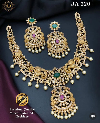 ELEGANT SOUTH INDIAN NECKLACE SET