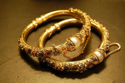 PAIR OF ZIRCON & PEARL BANGLES
