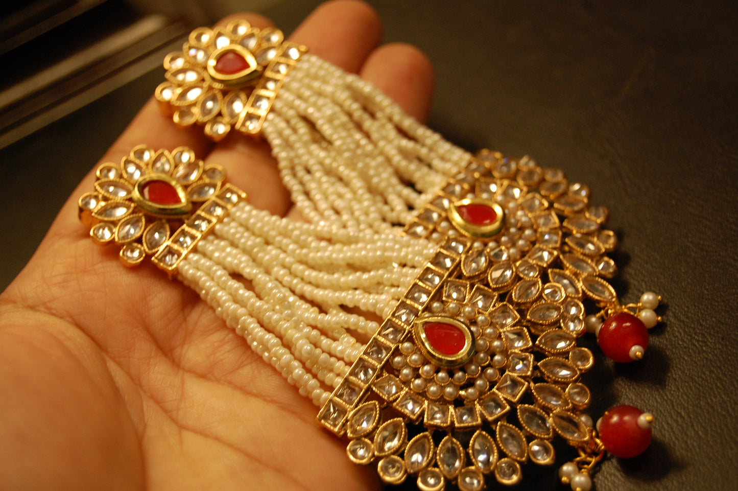 JHOOMAR STYLE EARRINGS IN KUNDAN & PEARLS & RED