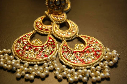 LONG KUNDAN & RED MEENA EARRINGS
