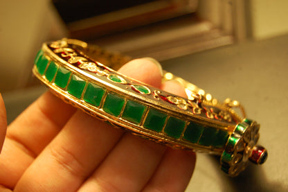 KARA IN MEENA & KUNDAN