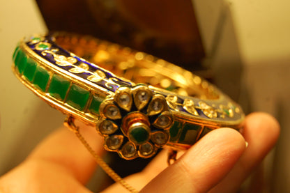 KARA IN MEENA & KUNDAN