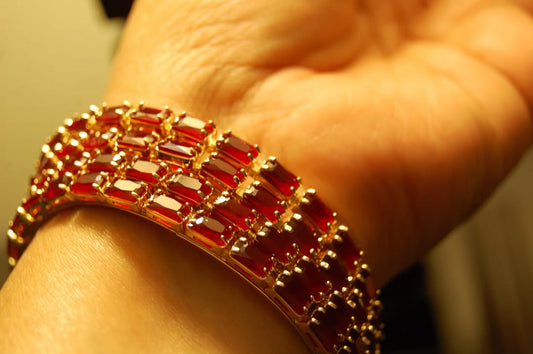 SET OF 4 RED & ZIRCON BANGLES IN GOLDEN BASE