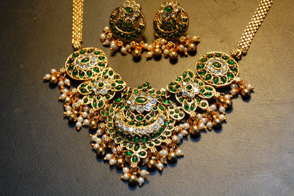 ELEGANT SOUTH INDIAN NECKLACE SET IN GREEN
