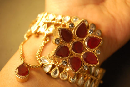 ELEGANT KUNDAN KARA WITH RED FLOWER