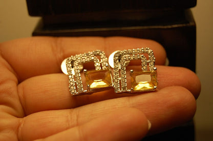 ZIRCON EARRINGS IN YELLOW
