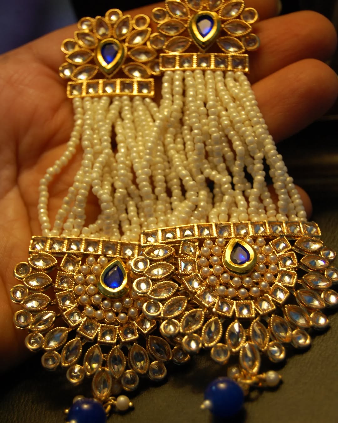 BLUE JHOOMAR STYLE EARRINGS IN KUNDAN & PEARLS