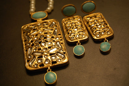 ELEGANT KUNDAN & FEROZA MALA SET