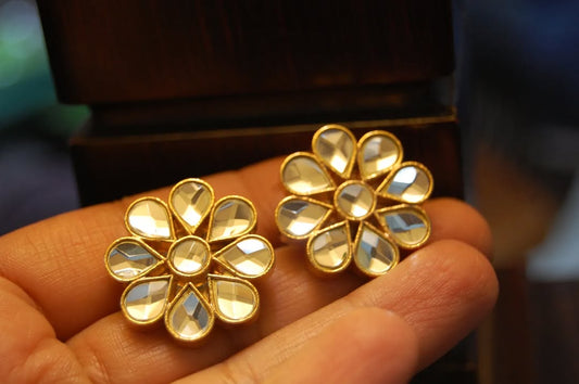 Floral kundan earrings