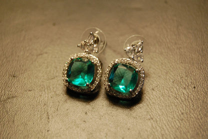ELEGANT ZIRCON & GREEN EARRINGS