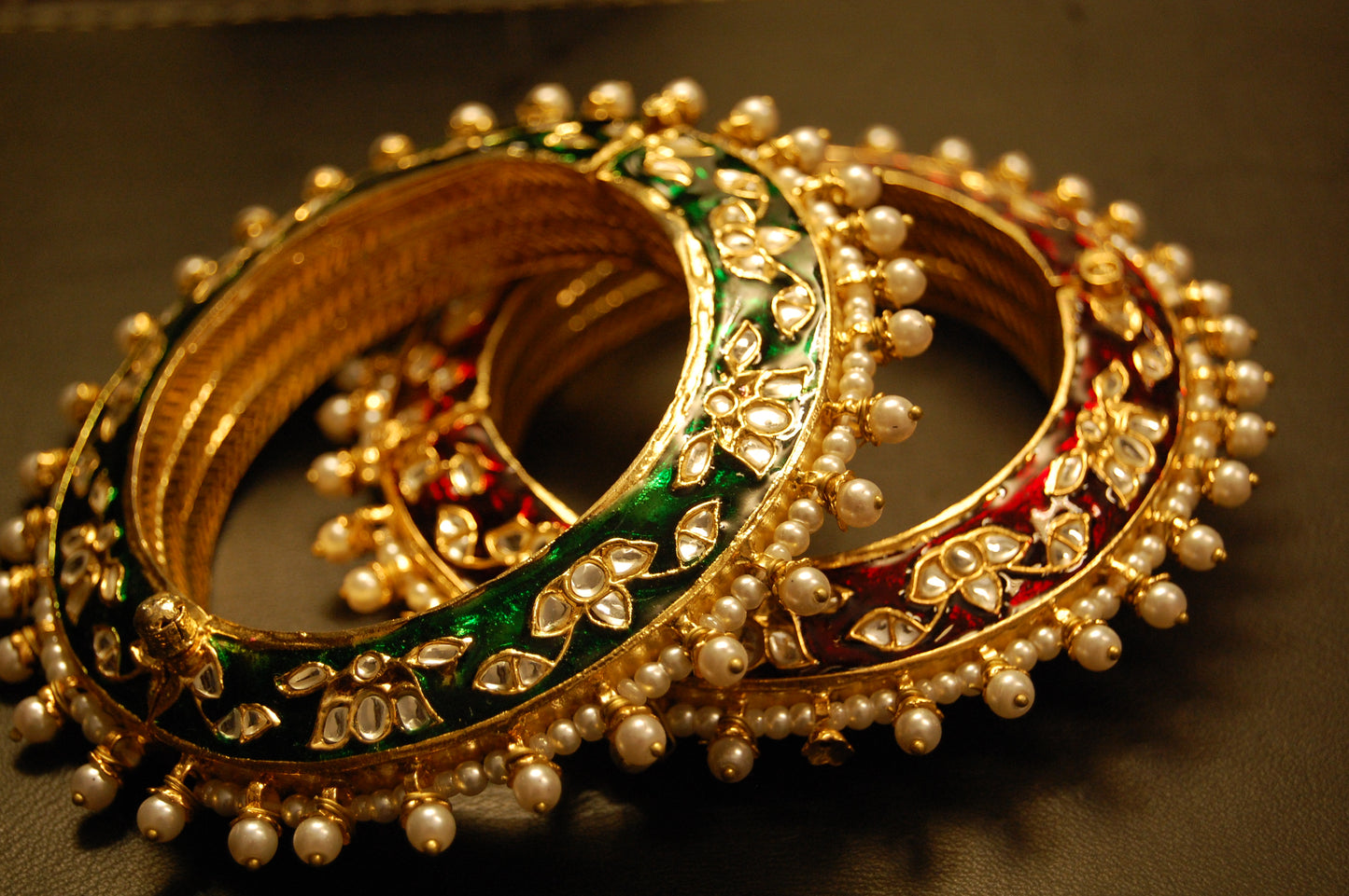 SINGLE, 3D MEENA & KUNDAN KARA , ONE SIDE GREEN OTHER RED MEENA