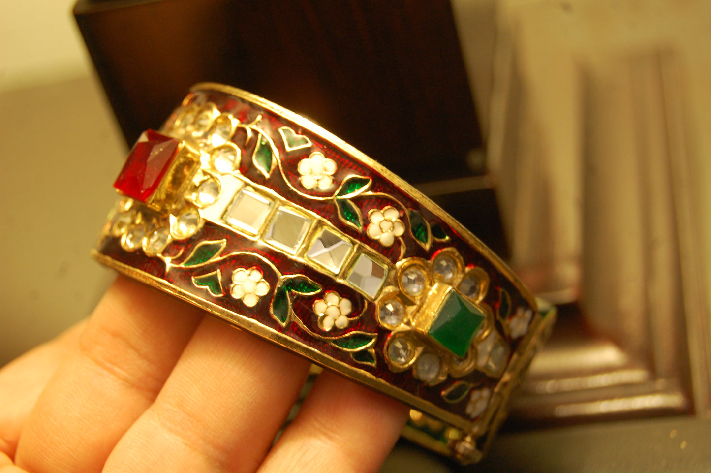 KARA IN MEENA & KUNDAN