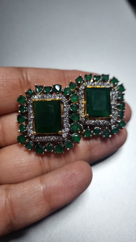 GREEN SQUARE EARRINGS