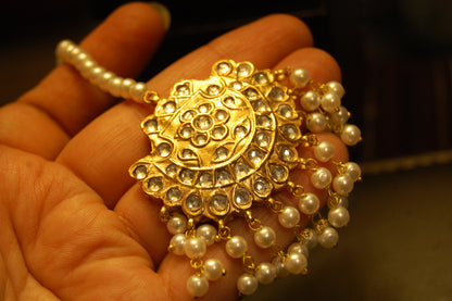 KUNDAN & PEARLS TIKKA