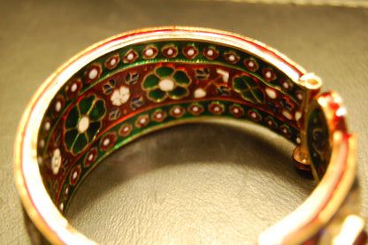 KARA IN MEENA & KUNDAN