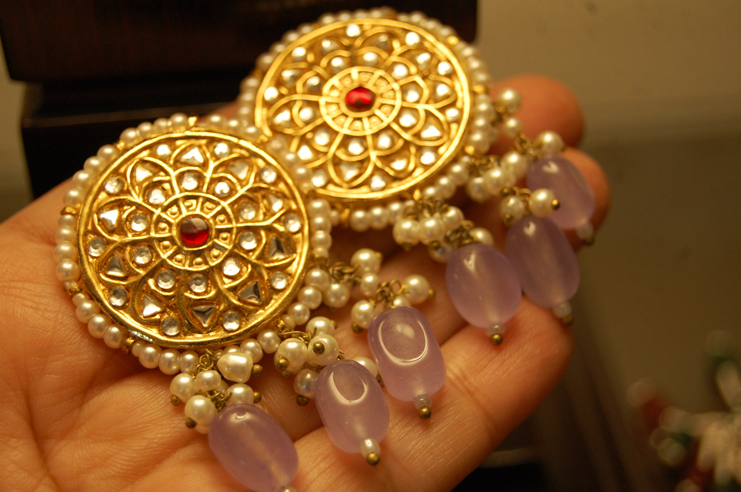 ELEGANT GREEN & KUNDAN CHOKER SET WITH LILAC DROPS & RED STONES