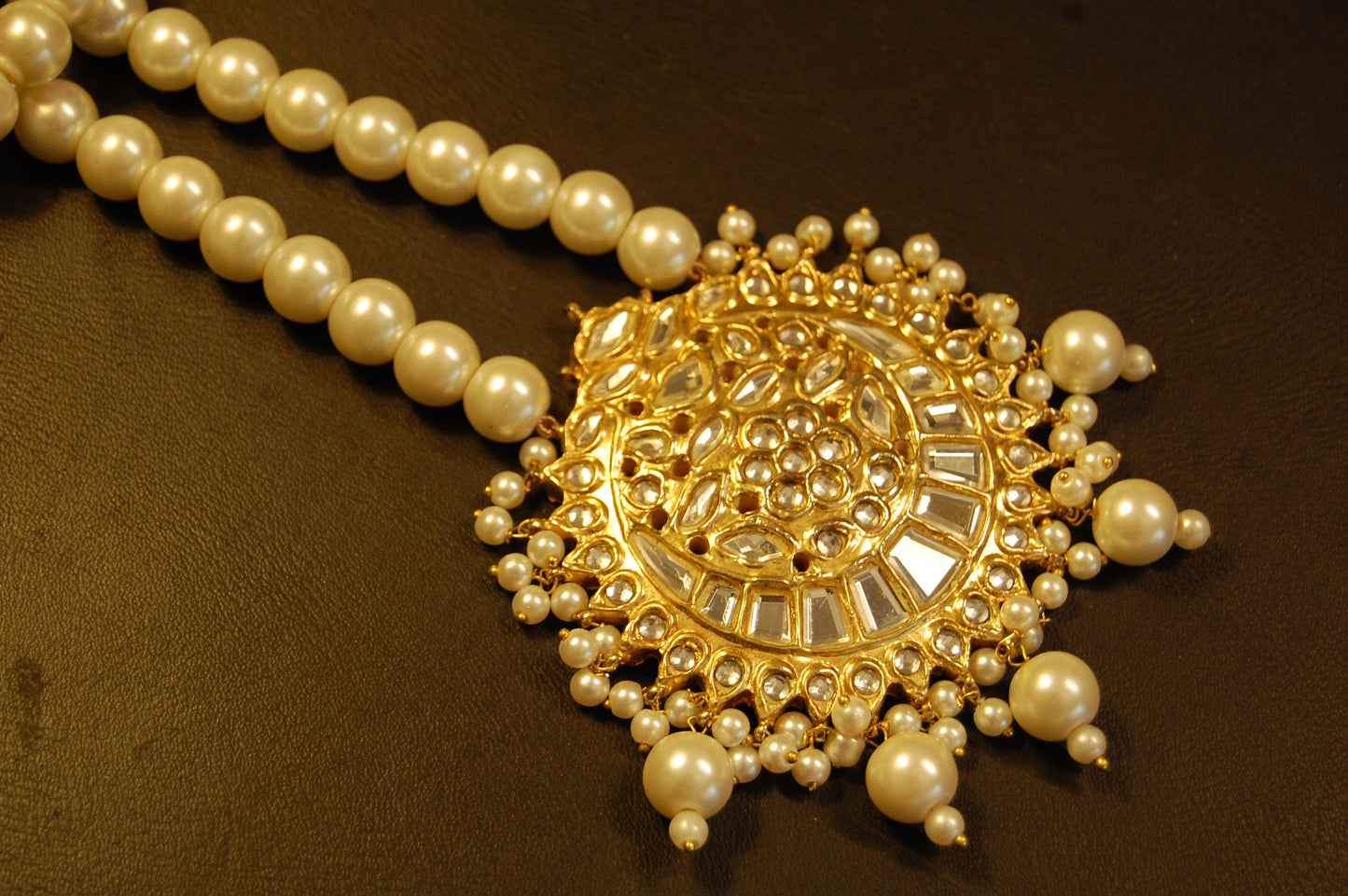ELEGANT KUNDAN MALA