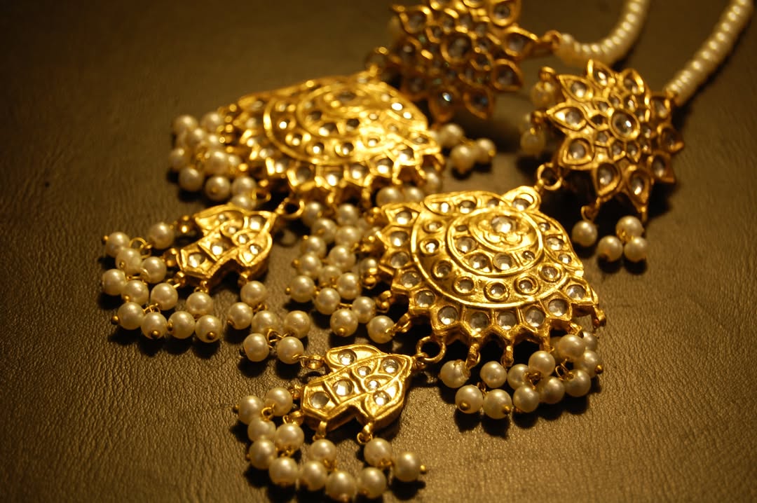 KUNDAN & PEARLS MAGAR EARRINGS