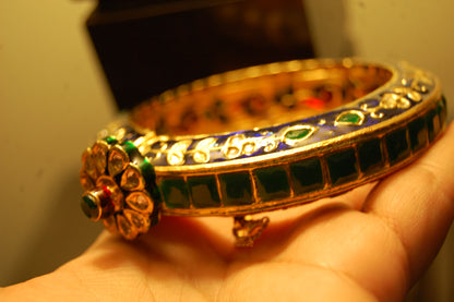 KARA IN MEENA & KUNDAN