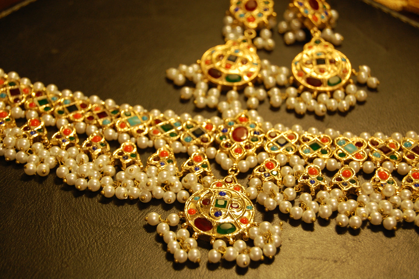 NAURATAN MULTI & PEARLS CHOKER SET