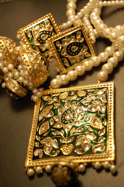 KUNDAN & GREEN MEENA MALA SET