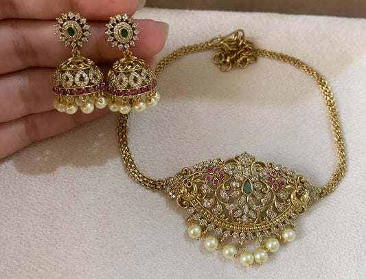 ELEGANT SOUTH INDIAN NECKLACE SET