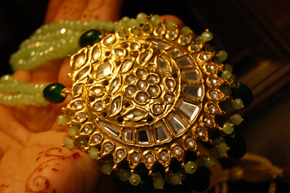 ELEGANT GREEN KUNDAN MALA
