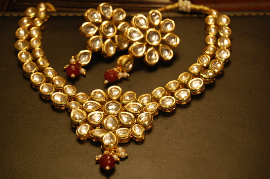 ELEGANT KUNDAN & RED SET