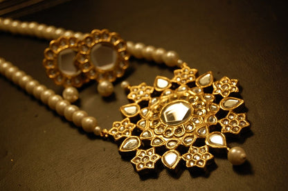 KUNDAN & PEARL MALA SET
