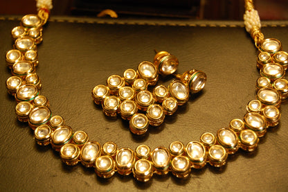 ELEGANT KUNDAN SET