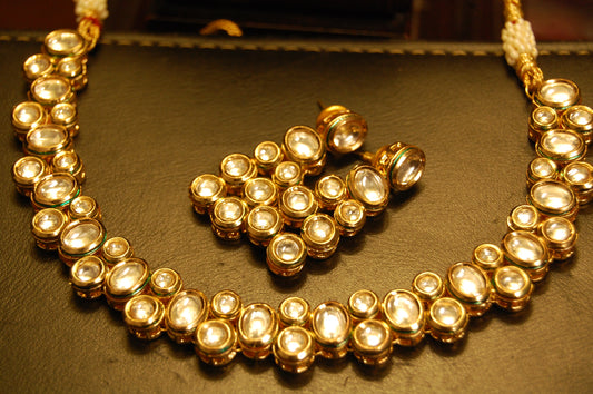 ELEGANT KUNDAN SET