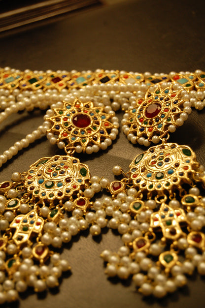 NAURATAN MULTI & PEARLS CHOKER SET