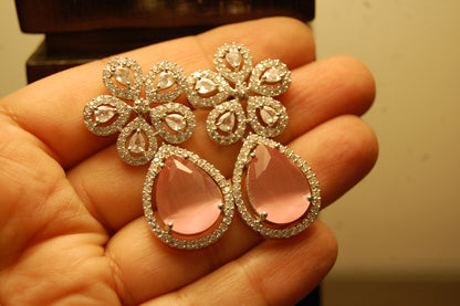 ZIRCON FLORAL EARRINGS IN PINK