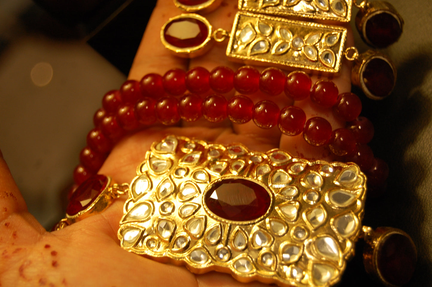 ELEGANT KUNDAN & RED MALA SET