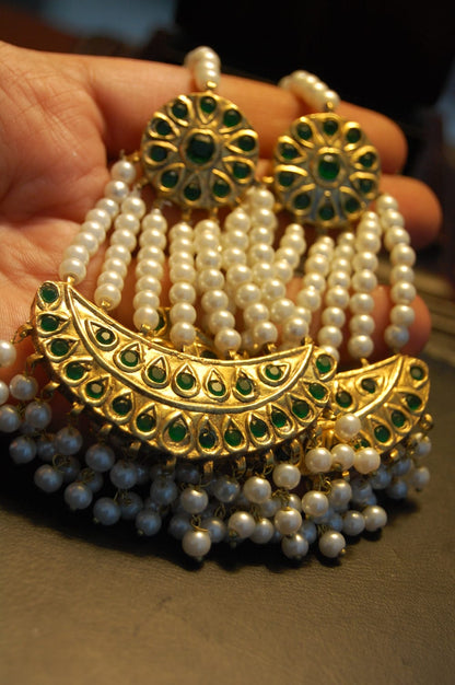 JHOOMAR STYLE EARRINGS IN PEARLS & GREEN STONES