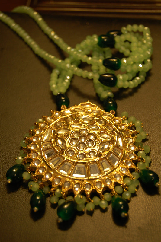 ELEGANT GREEN KUNDAN MALA