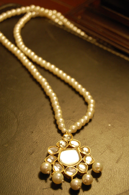 KUNDAN & PEARL MALA