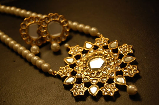 KUNDAN & PEARL MALA SET