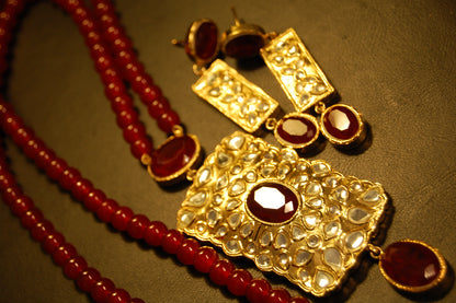 ELEGANT KUNDAN & RED MALA SET