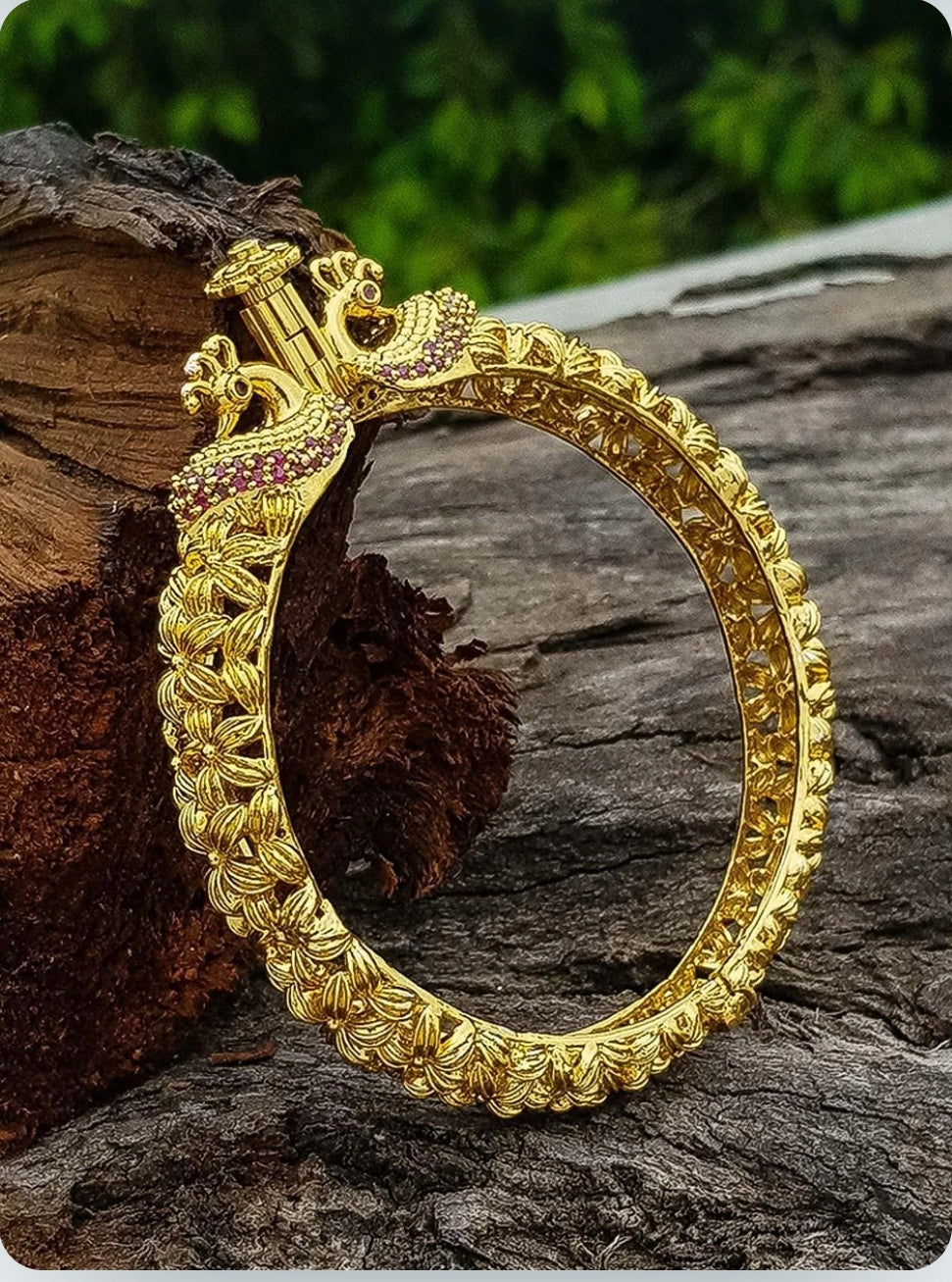 SINGLE PEACOCK KARA