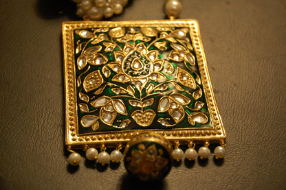 KUNDAN & GREEN MEENA MALA SET